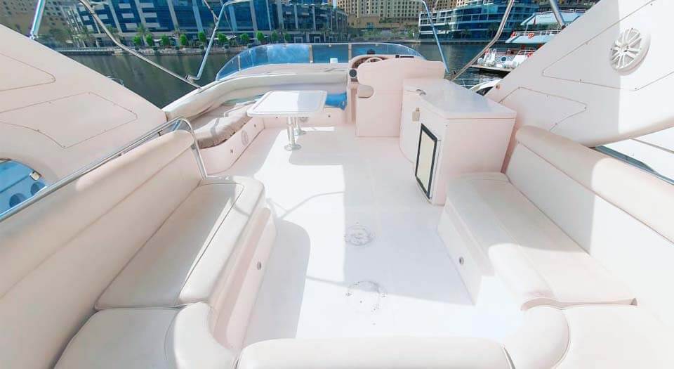 66 Feet Yacht Interior