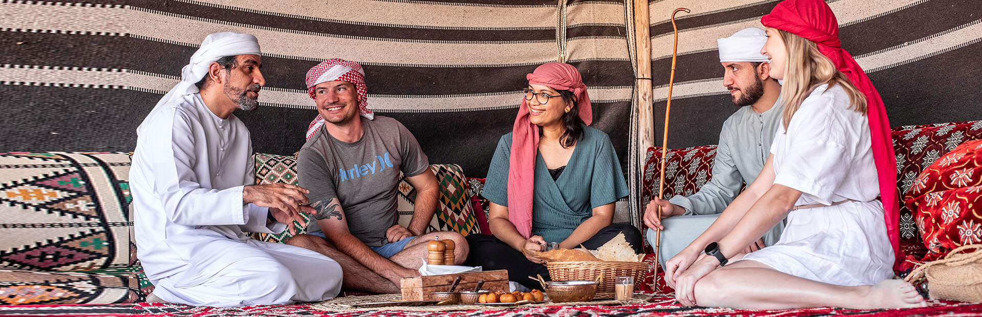 Dubai: Heritage Bedouin Culture Safari In Vintage Land Rover